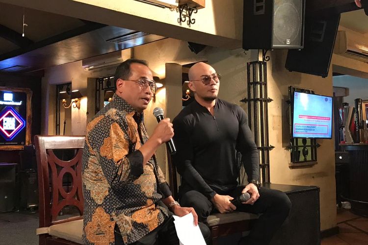 Menteri Perhubungan Budi Karya Sumadi bersama Deddy Corbuizer di Jakarta, Selasa (6/8/2019).