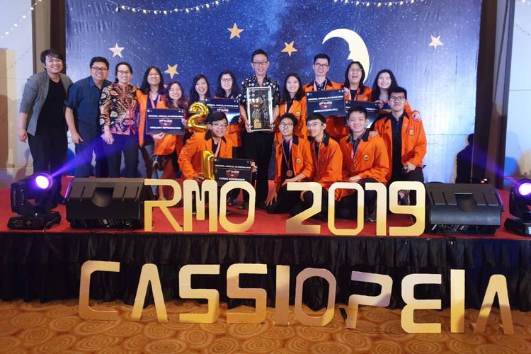 Tim mahasiswa Fakultas Kedokteran dan Ilmu Kesehatan Unika Atma Jaya (FKIK-UAJ) meraih juara umum pada ajang Regional Medical Olympiad (RMO) 2019 yang diselenggarakan 23-25 Agustus 2019 di Fakultas Kedokteran dan Ilmu Kesehatan Unika Atma Jaya.