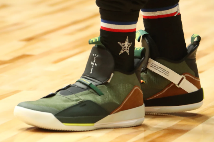 Travis Scott x Air Jordan 33 Cactus Jack, Sneakers yang dipakai LaMarcus Aldridge  dalam perang bintang NBA 2019