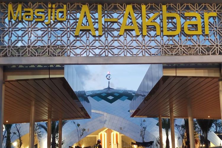 Masjid Al-Akbar di Bandara Internasional Yogyakarta.