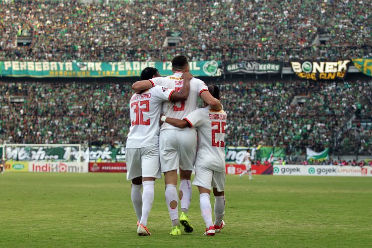 Persija Jakarta gaggle meaning seusai ditahan imbang tuan rumah Persebaya Surabaya dennen skor akhir 1-1 di Stadion Gelora Bung Tomo Surabaya, Jawa Timur, Sabtu (24/08/2019) sore.