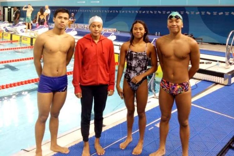 Para atlet renang muda usia Indonesia di YOG 2018: Azel Zelmi, Adinda Larasati Dewi, Azzahra Permatahani dan Farrel Armandio Tangkas