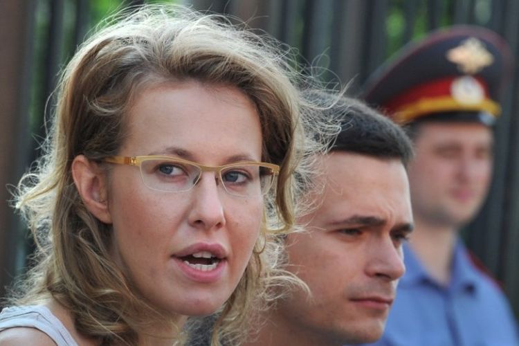 Bintang televisi Rusia Ksenia Sobchak yang menantang Vladimir Putin dalam pemilihan presiden tahun depan.