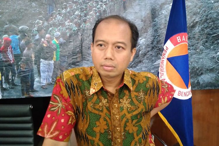 Kepala Pusat Data Informasi dan Hubungan Masyarakat Badan Nasional Penanggulangan Bencana (BNPB), Sutopo Purwo Nugroho di kantor BNPB, Jakarta Timur, Jumat (29/3/2019). 