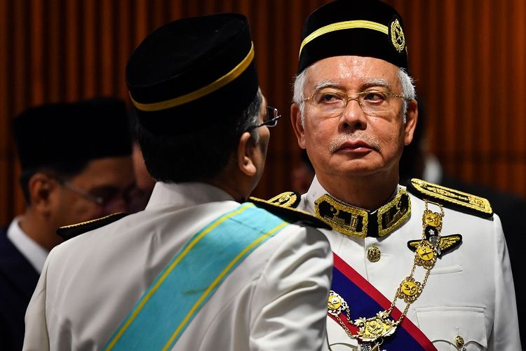 Mantan Perdana Menteri Malaysia Najib Razak ketika menghadiri upacara pembukaan Parlemen Malaysia di Kuala Lumpur, Selasa (17/7/2018). Najib kini menjadi anggota parlemen dari barisan oposisi.