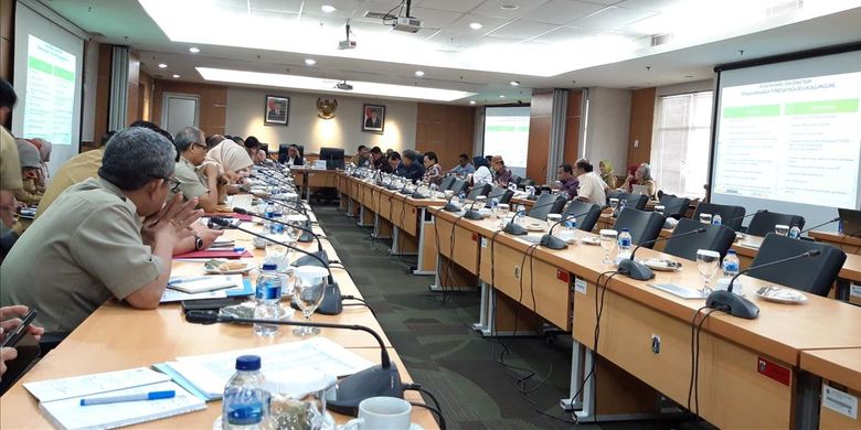 Rapat banggar Kebijakan Umum Perubahan Anggaran Plafon Prioritas Anggaran Sementara (KUPA-PPAS) untuk rancangan Anggaran Pendapatan dan Belanja Daerah Perubahan (APBD-P) DKI 2019 di Gedung DPRD DKI Jakarta, Selasa (12/8/2018).