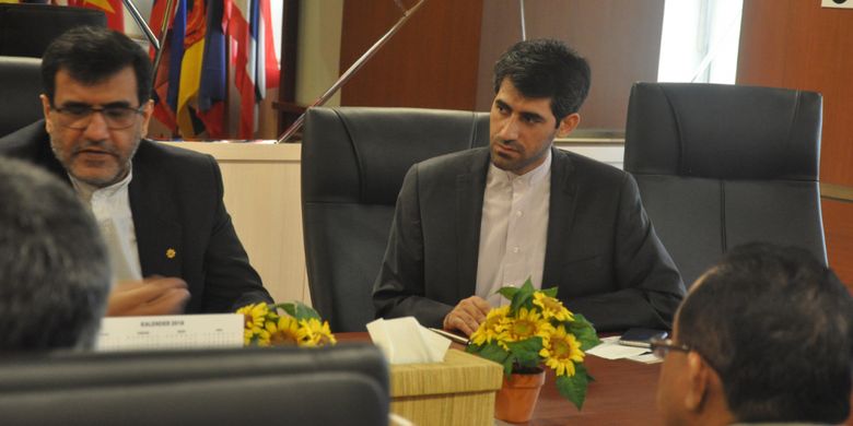 Pertemuan pembahasan kerja sama antara perwakilan Kedutaan Besar Iran Nasser Kamali dan Mohamad Tavakoli dengan Badan Karantina Pertanian, Arifin Tasriff, di Jakarta, Kamis (1/10/2018).