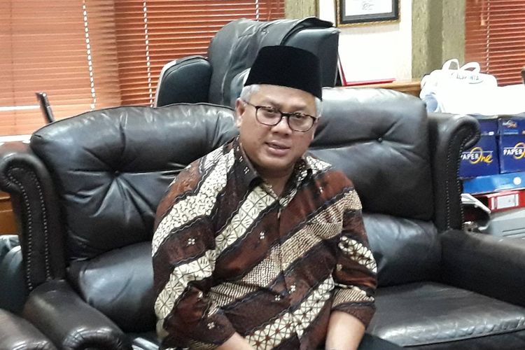 Ketua KPU Arief Budiman di kantor KPU, Menteng, Jakarta Pusat.