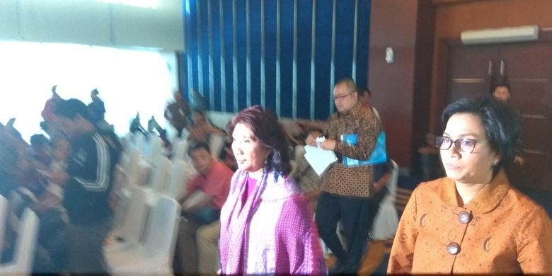 Menteri Keuangan Sri Mulyani Indrawati dan Menteri Kelautan dan Perikanan Susi Pudjiastuti bertemu untuk membahas potensi pajak sektor perikanan di Jakarta, Selasa (14/3/2017).