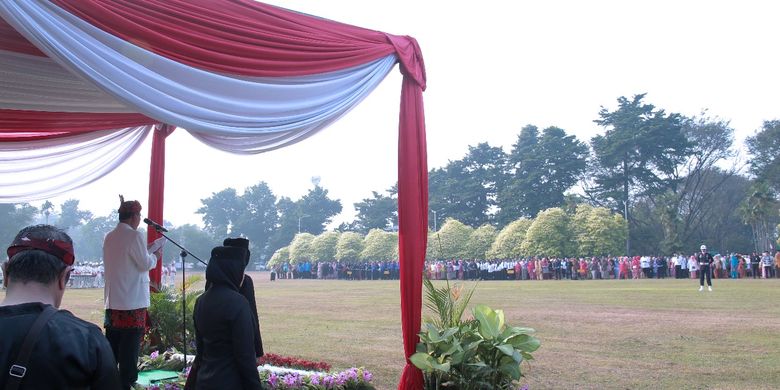 Menristekdikti Mohamad Nasir menjadi Pembina Upacara dalam Upacara Peringatan HUT RI ke-78 Kemenristekdikti di Pusat Penelitian Ilmu Pengetahuan dan Teknologi (Puspiptek), Serpong, Tangerang pada Sabtu (17/8/2019).