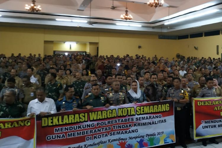 Kegiatan Antisipasi dan Deteksi Dini Serta Penanganan Gangguan Kamtibumtranmas Melalui Pengamanan Swakarsa Masyarakat digelar di gedung TBRS, Semarang, Senin (4/2/2018) petang.