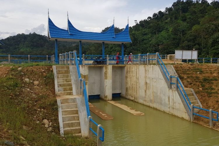 Pembangunan irigasi di Daerah Iriasi (DI) Sawah Laweh Tarusan di Kecamatan Koto XI Tarusan, Kabupaten Pesisir Selatan, Sumatera Barat. 