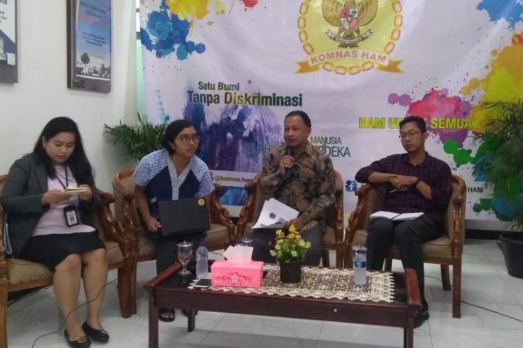 Komisioner Komnas HAM, Choirul Anam,  saat diskusi RKUHP di kantor Komnas HAM, Jakarta Pusat, Selasa (3/9/2019). 