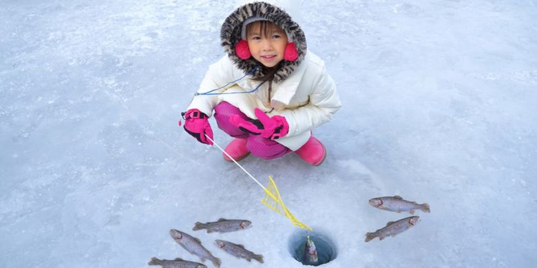 Ilustrasi Ice Fishing