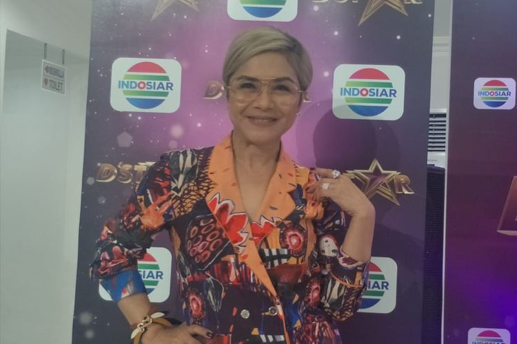Ruth Sahanaya dalam jumpa pers acara DSatar di kawasan Daan Mogot, Jakarta Barat, Senin (17/6/2019).
