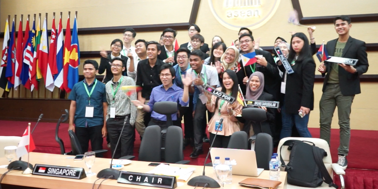 29 anak muda dari 8 negara ASEAN berkumpul di Sekretariat ASEAN (27-29/11/2018), Jakarta untuk berpartisipasi dalam program teranyar ASEAN Foundation yakni ASEAN Foundation Model ASEAN Meeting Training of Trainers (AFMAM TOT).