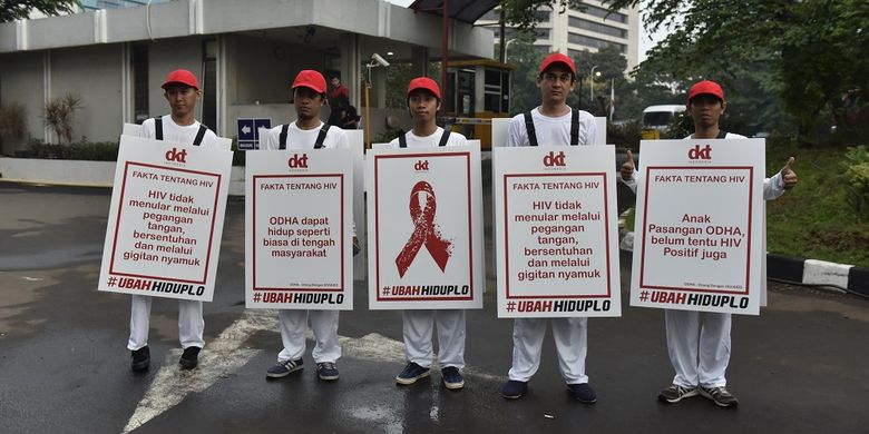 Kampanye hashtag #UbahHidupLo untuk meningkatkan pengetahuan masyarakat Indonesia mengenai pentingnya pencegahan HIV-AIDS dengan perilaku hidup sehat. 