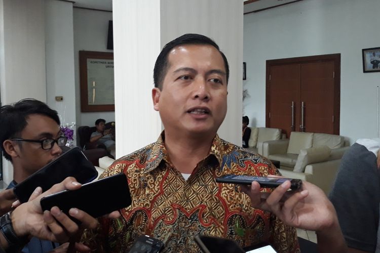 Direktur Perlindungan WNI dan Badan Hukum Indonesia Kemlu Lalu Muhammad Iqbal di kantor KPU, Menteng, Jakarta Pusat, Selasa (2/4/2019).