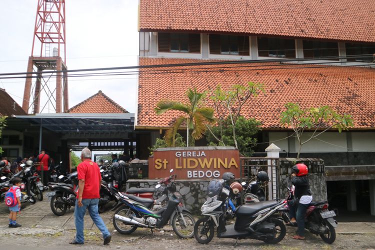 Gereja Santa Lidwina Bedog, Trihanggo, Gamping, Sleman, Yogyakarta, sehari setelah peristiwa penyerangan oleh seorang pria, Senin (12/2/2018).
