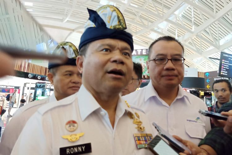 Direktur Jenderal Imigrasi Kementerian Hukum dan HAM, Ronny F Sompie di Bandar Udara I Gusti Ngurah Rai, Selasa (3/9).