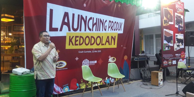 Direktur PT Tama Cokelat Indonesia, Kiki Gumelar saat melakukan launching produk kedodolan, Rabu (22/5/2019), di Goah Gumelar di kawasan Swiss Van Java. 