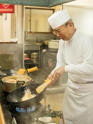 Pengelola kedai terkenal dengan kecintaannya pada ramen!