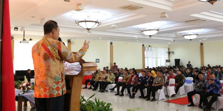 Menristekdikti Mohamad Nasir saat menjadi pembicara seminar ?Brand Yourself to be Young Success Technopreneur? nasional di Politeknik Negeri Semarang, Sabtu (15/9/2018). 