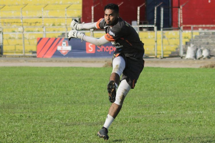 Kiper kedua Semen Padang Rendy Oscario dipanggil Timnas U-23 Indonesia. 