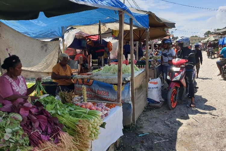 Aktifitas di Pasar Youtefa, Kota Jayapura, Papua, pada Sabtu (31/08/2019) pagi, mulai berjalan kembali