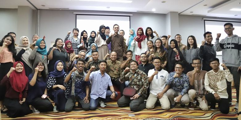 Menristekdikti dalam Pelepasan Delegasi 45 Mahasiswa Indonesia Kunjungan ke Tiongkok di Cengkareng, Tangerang pada Jumat (14/6/2019) 