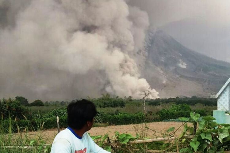 Kapolres Tanah Karo AKBP Benny Remus Hutajulu meminta warga yang tingal di sekitar Gunung Sinabung tidak panik, Senin (19/2/2018)