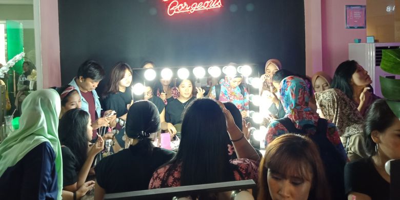 Salah satu spot di Summer Beauty House Jakarta yang diserbu para beauty enthusiast pada peluncuran resminya, Sabtu (12/5/2018). 