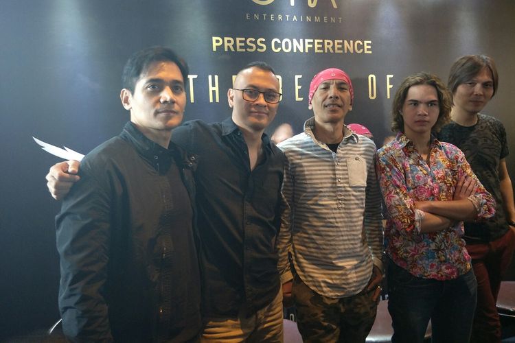 Jumpa pers konser reuni DEWA 19 di Kota Kasablanka, Jakarta Selatan, Rabu (4/9/2019). (dari kiri) Tyo Nugros, Andra Ramadhan, Yuke, Dul Jaelani, Once Mekel.