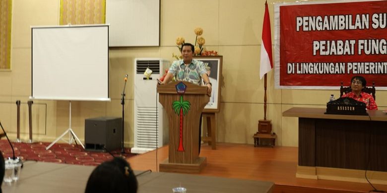 Wakil Gubernur Sulawesi Utara Steven Kandouw memberikan kata sambutan dalam acara dalam acara pelantikan pejabat gungsional Pemprov Suulawesi Utara di Kantor Gubernur Sulut, Kamis (7/2/2019).