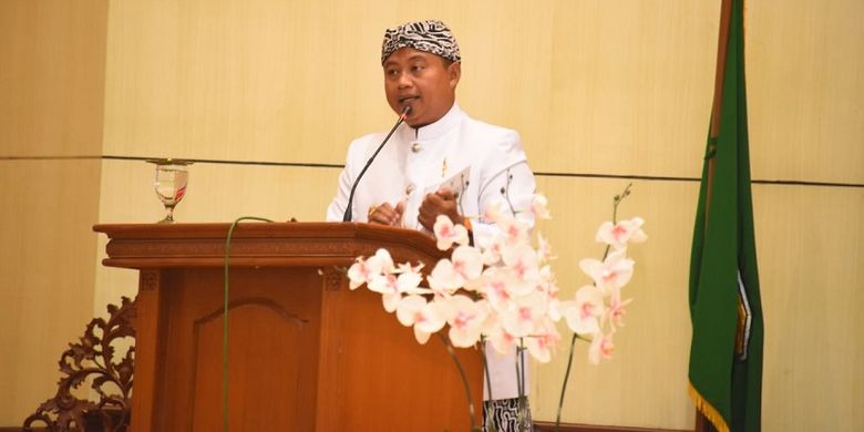 Uu Ruzhanul Ulum saat menghadiri rapat Paripurna Istimewa DPRD Kabupaten Tasikmalaya sekaligus peringatan hari jadi Tasikmalaya ke-387