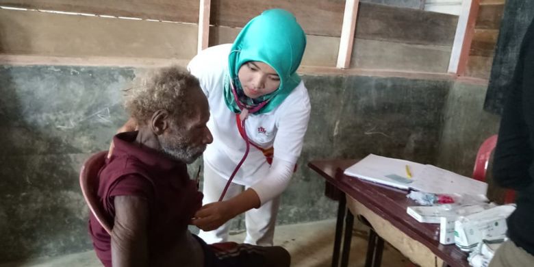 Dokter Amalia, dokter muda yang bertugas di pedalaman Papua.