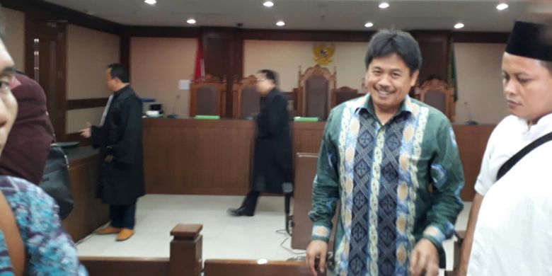 Terdakwa kasus suap proyek di bawah Kementerian Pekerjaan Umum dan Perumahan Rakyat (PUPR) Musa Zainuddin, di Pengadilan Tipikor Jakarta, Rabu (1/11/2017),