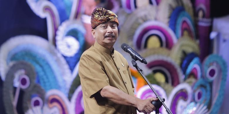 Menteri Pariwisata Arief Yahya saat menghadiri pembukaan ajang Sanur Village Festival 2019 di Pantai Matahari Terbit, Bali, Rabu (21/8/2019). 