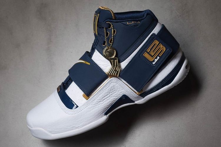 The Nike Zoom LeBron Soldier 1 25 Straight