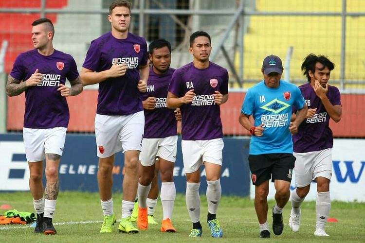 Skuad PSM Makassar saat menjalani sesi latihan jelang pertandingan kontra Kalteng Putra.