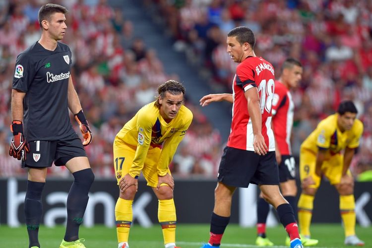 Penyerang Barcelona, Antoine Griezmann (kedua dari kiri) saat tampil pada laga pembuka Liga Spanyol 2019-2020 melawan Athletic Bilbao, di Stadion San Mames, Jumat atau Sabtu (17/8/2019) dini hari WIB.