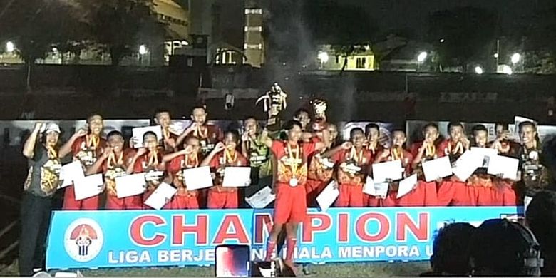 Kesebelasan Jawa Tengah sukses menjuarai Liga Berjenjang U-14 Piala Menpora 2019, setelah dipartai final mengalahkan kesebelasan Banten dengan skor 3-0, ketika berlangsung di Stadion Sriwedari, Solo, Kamis (29/8/2019).
