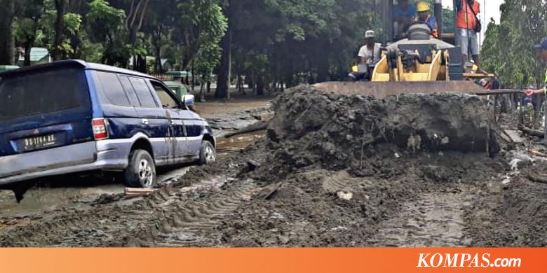 Pasca-banjir Sentani, Kementerian PUPR Bersihkan Jalan Nasional