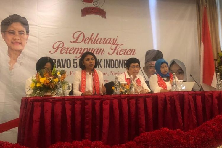 Deklarasi Divisi Perempuan Bravo 5 untuk Jokowi-Maruf dalam Pilpres 2019 di Hotel Altlet Century, Kamis (8/11/2018). 
