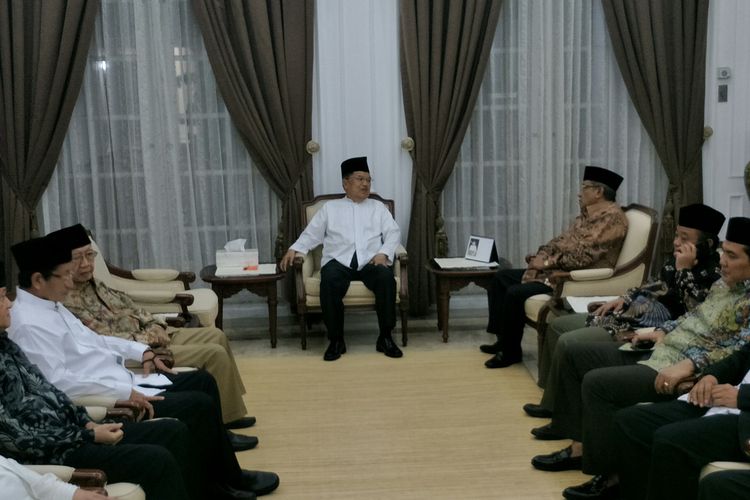 Wapres Jusuf Kalla silaturahim dengan tokoh-tokoh Islam