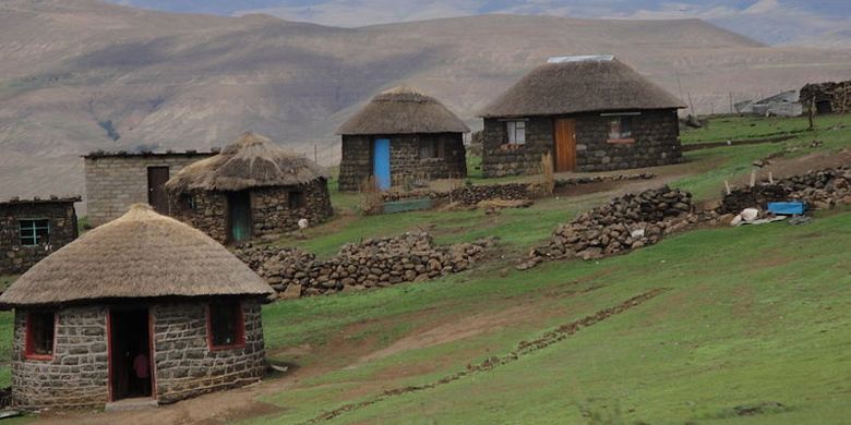 Sebuah desa di Lesotho.