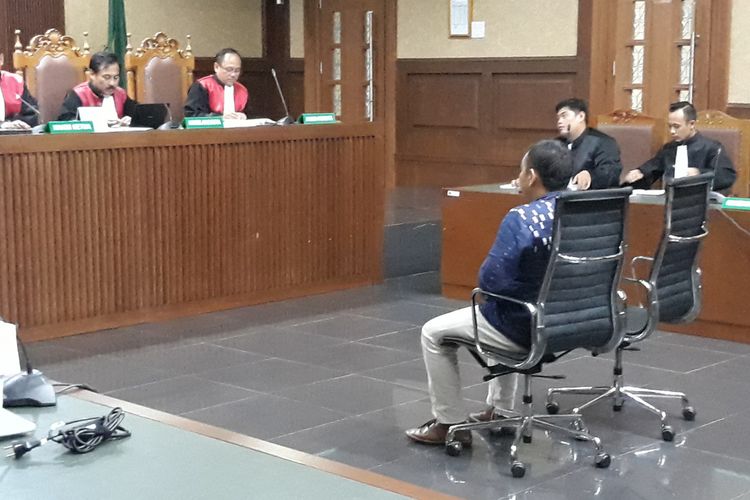 Terdakwa Eka Kamaluddin dituntut 5,5 tahun penjara oleh jaksa Komisi Pemberantasan Korupsi (KPK) di Pengadilan Tipikor Jakarta, Senin (21/1/2019).