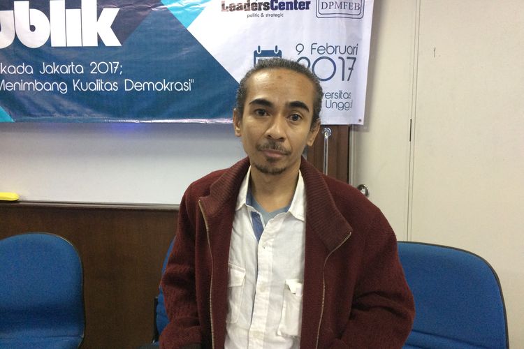 Sekretaris Jenderal Komite Independen Pengawas Pemilu (KIPP), Englebert Jojo Rohi di Universitas Esa Unggul, Jakarta Barat, Kamis (9/2/2017).
