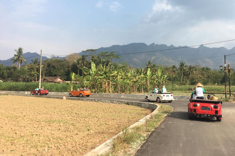 VW Tour Borobudur melewati beberapa desa wisata di sekitar Candi Borobudur.