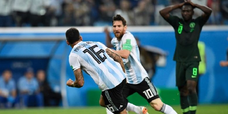 Marcos Rojo dan Lionel Messi menjadi bintang kemenangan Argentina atas Nigeria pada pertandingan Grup D Piala Dunia 2018 di St. Petersburg, 26 Juni 2018. 